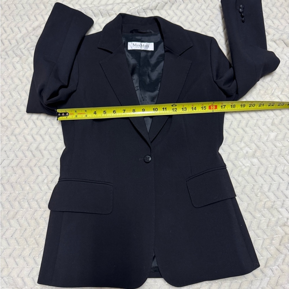 MaxMara Black Single-Button Wool Blazer - Picture 4 of 16